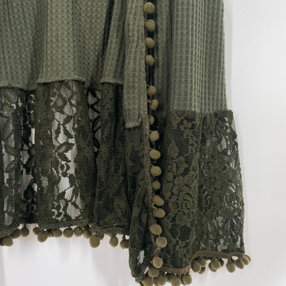 New with tags! Boho Vintage lace Pom Pom Vest - Picture 10 of 11